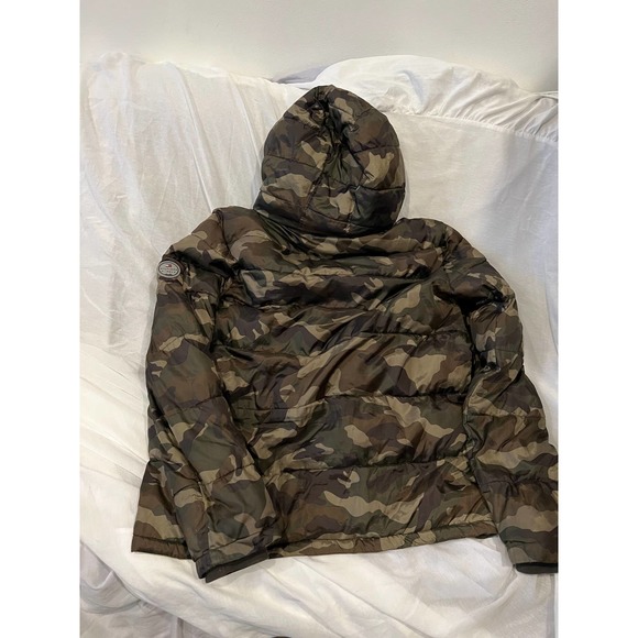 Tommy Hilfiger Camo Puffer Jacket - Picture 4 of 5
